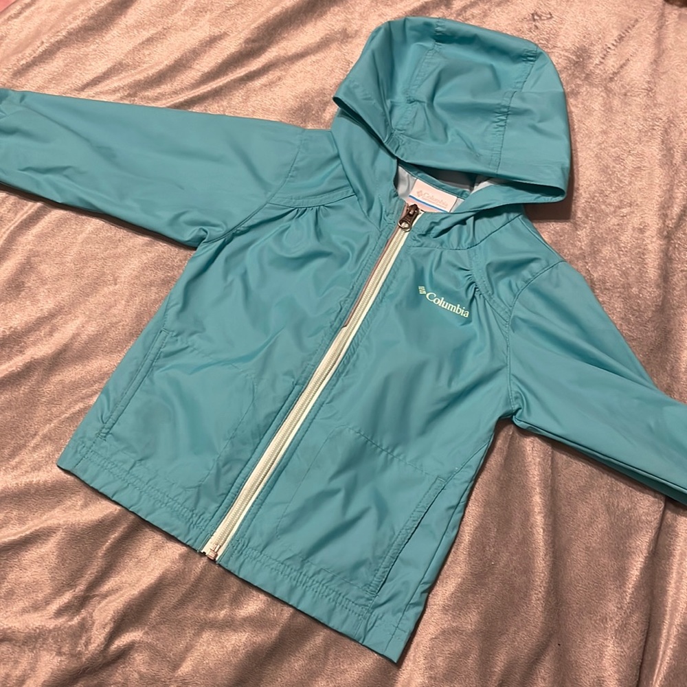 3 T Columbia windbreaker/ rain jacket with hood